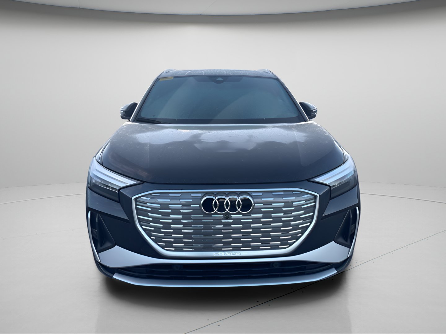 Used 2023 Audi Q4 e-tron Premium Plus w/ Premium Plus AWD/4WD image 3