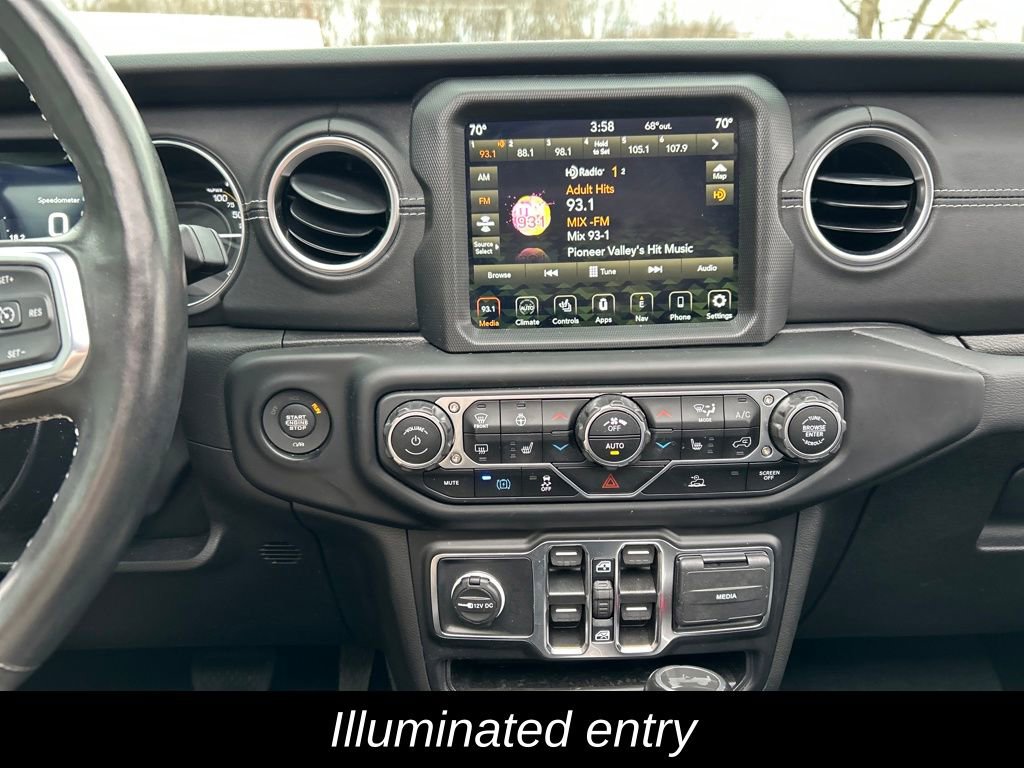 Used 2022 Jeep Wrangler Unlimited Sahara w/ Cold Weather Group image 18