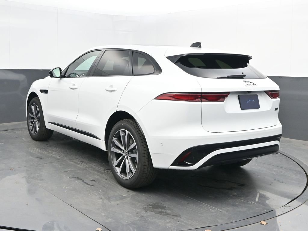 New 2026 Jaguar F-PACE R-Dynamic S image 3