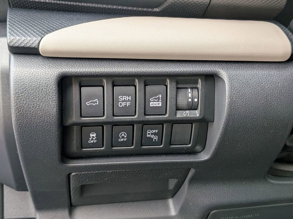 Used 2022 Subaru Forester Limited AWD/4WD image 19