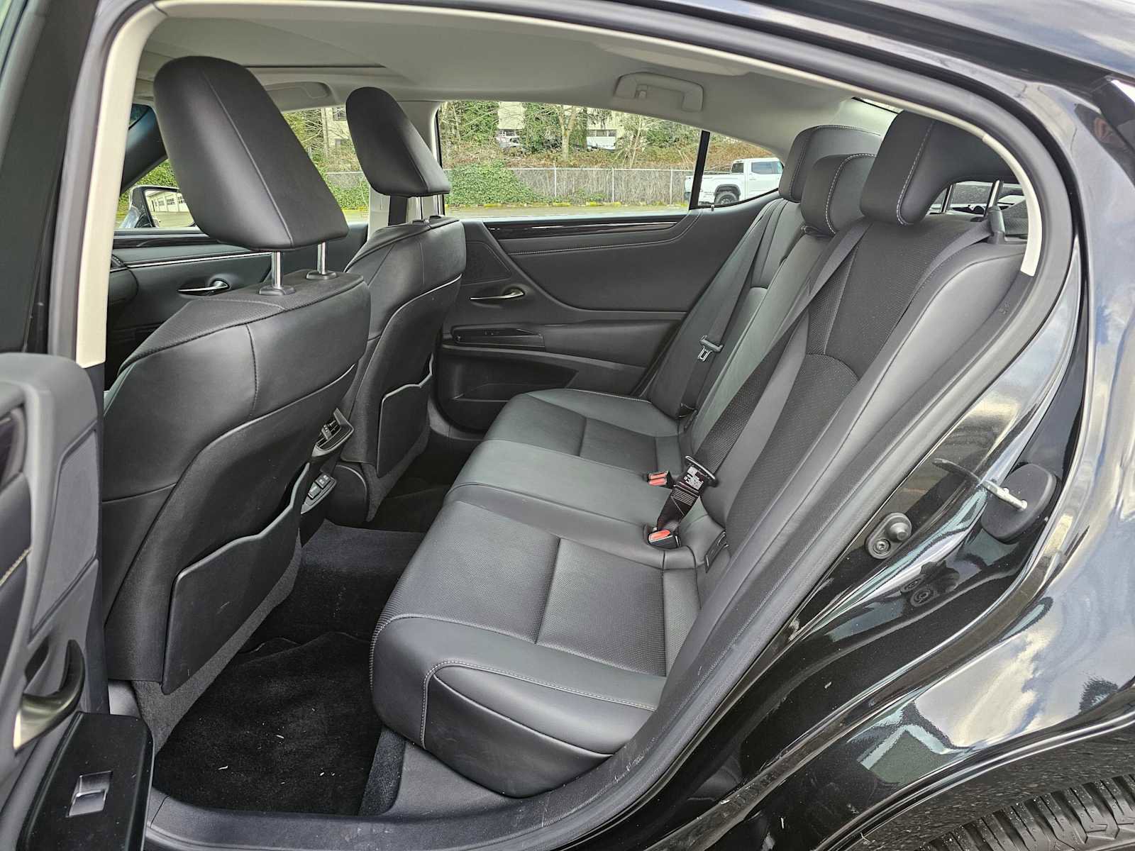 Used 2021 Lexus ES 350 w/ Premium Package image 16