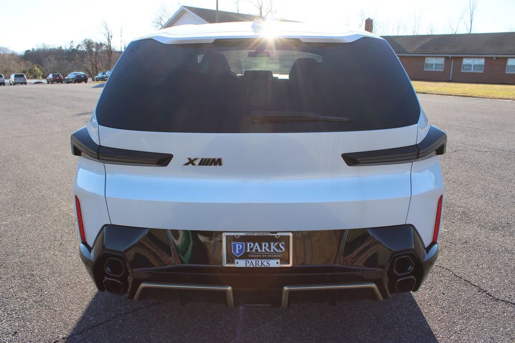 New 2023 BMW XM image 7