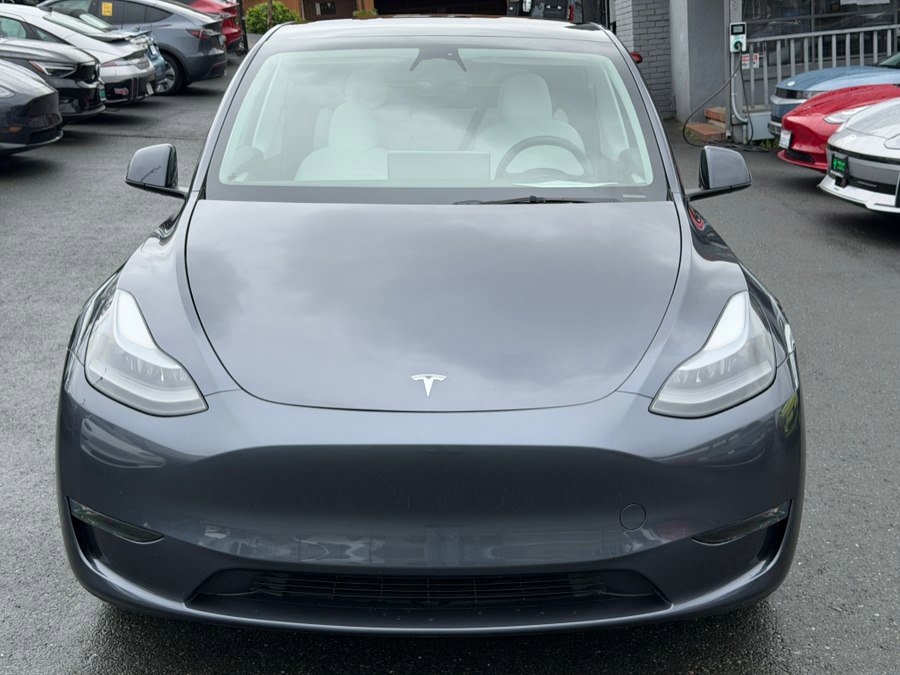 Used 2023 Tesla Model Y Long Range image 2