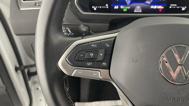 Used 2021 Volkswagen Tiguan SE R-Line image 37