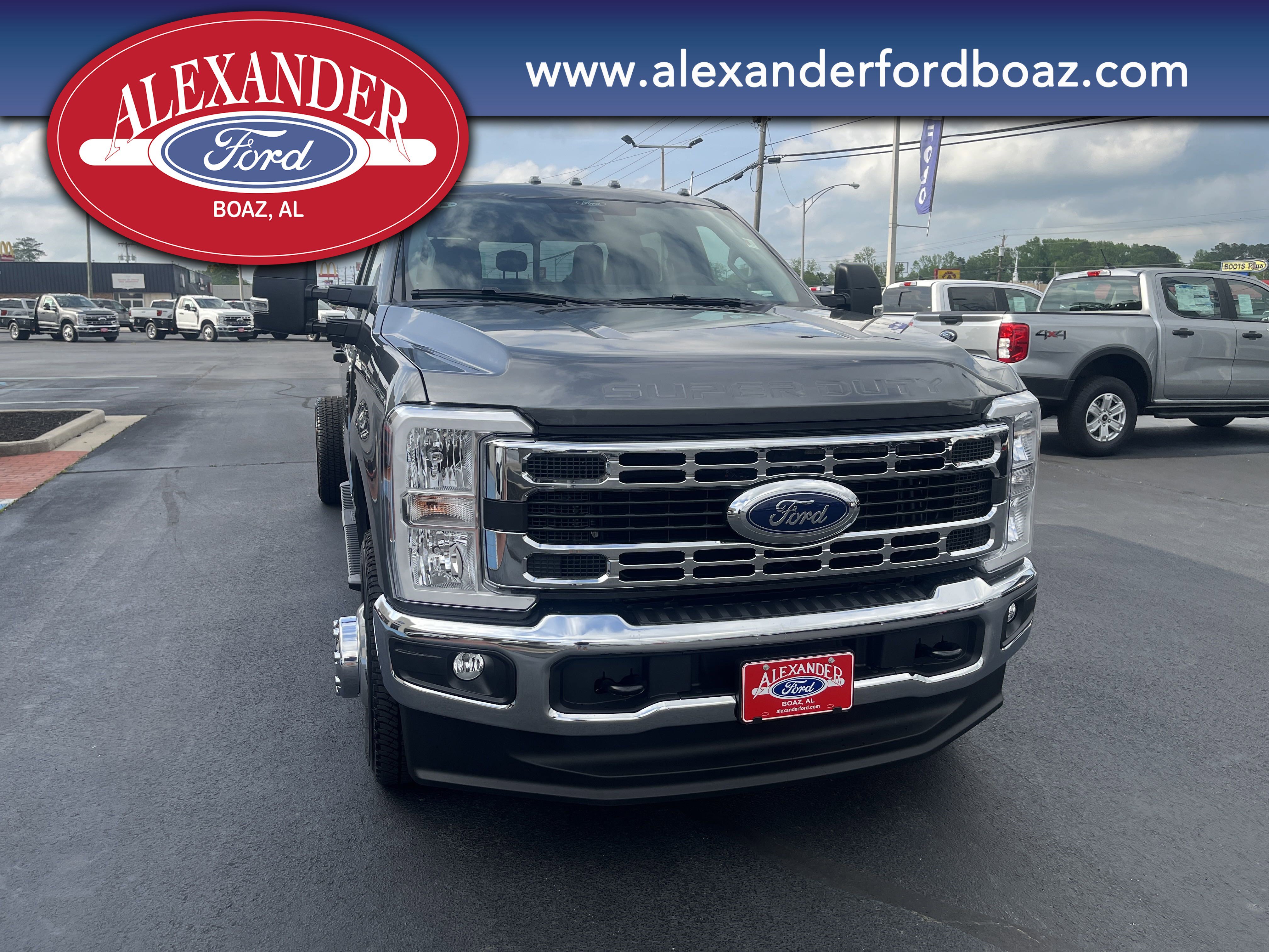 New 2025 Ford F350 XL w/ XL Chrome Package image 5