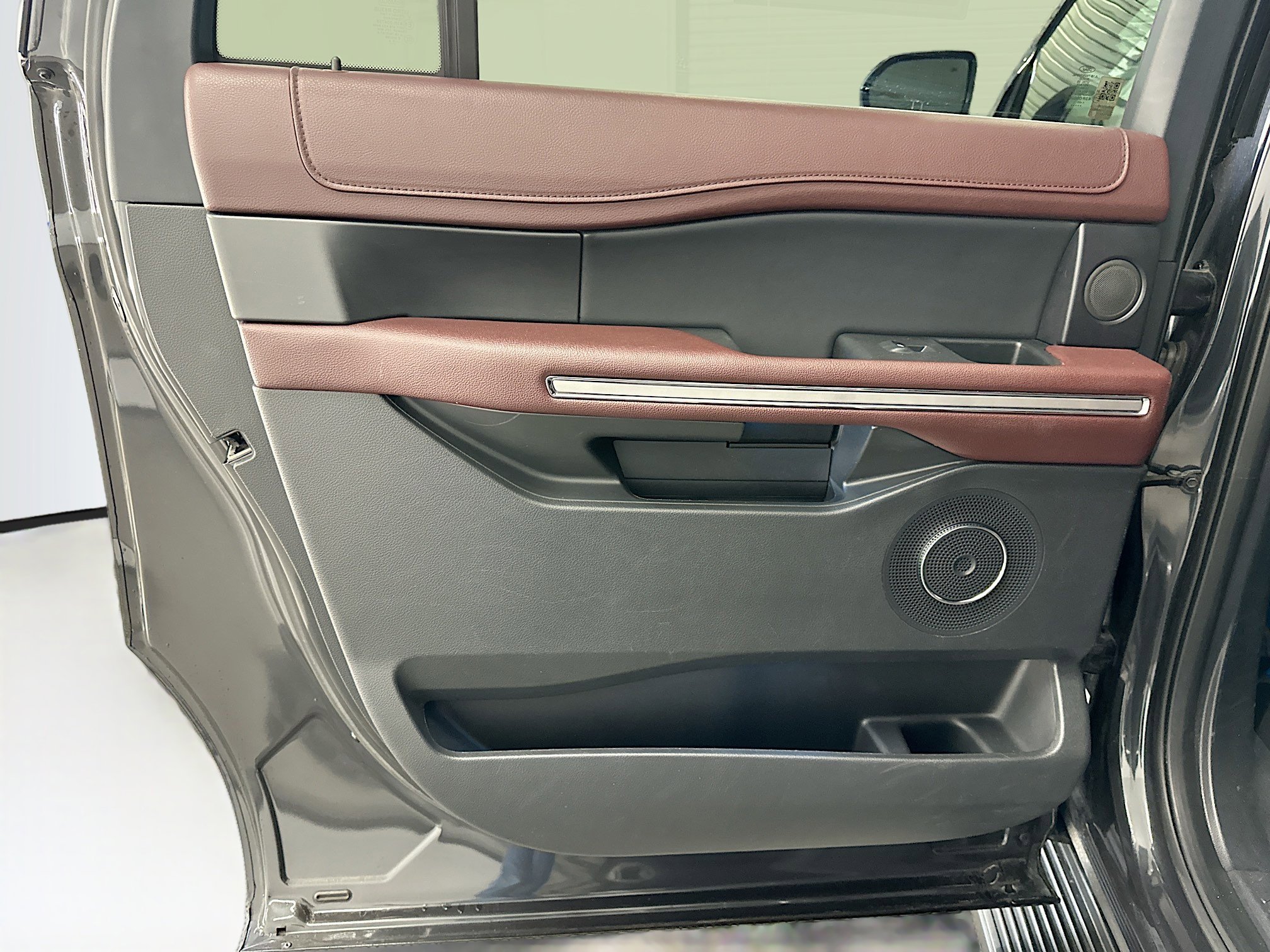 Used 2024 Ford Expedition Max Limited image 28