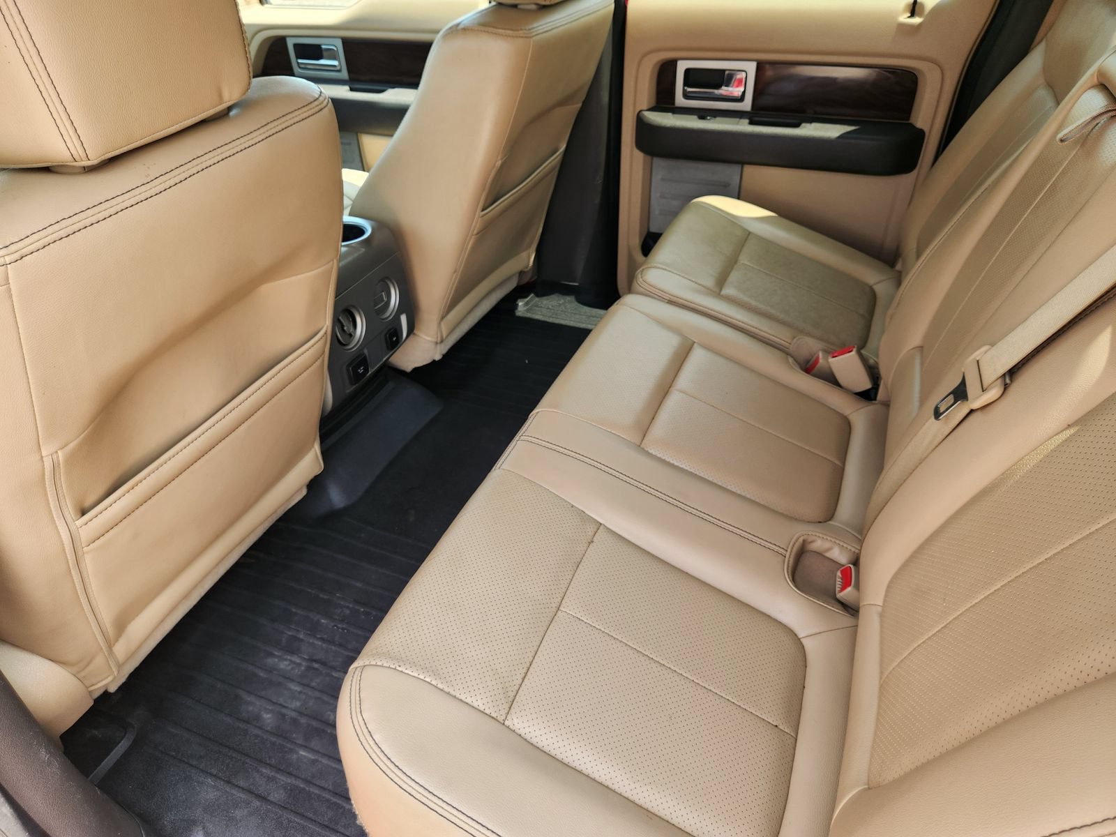 Used 2012 Ford F150 Lariat w/ Lariat Chrome Pkg RWD image 32