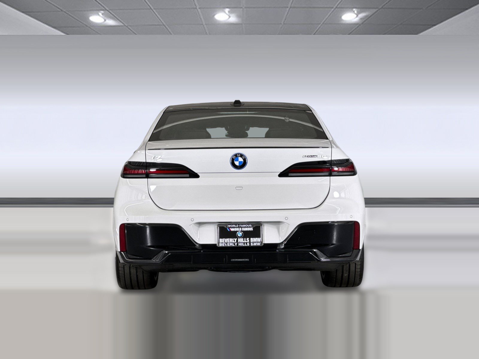 Used 2026 BMW i7 xDrive60 w/ M Sport Package RWD image 9