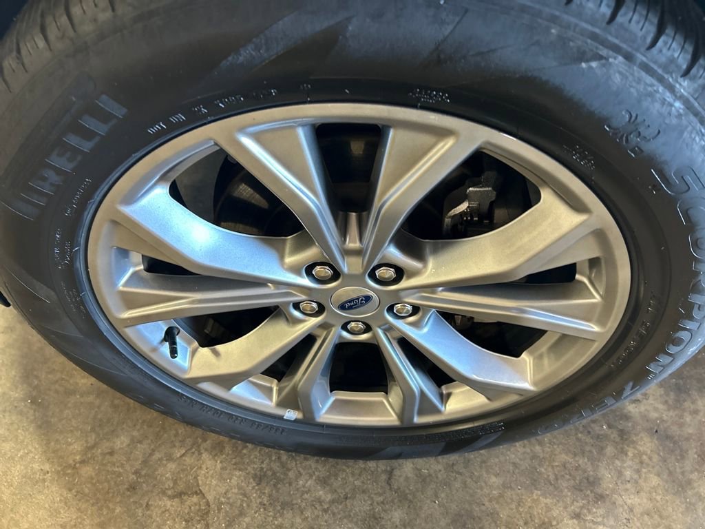 Used 2023 Ford Explorer Limited w/ Equipment Group 301A image 10