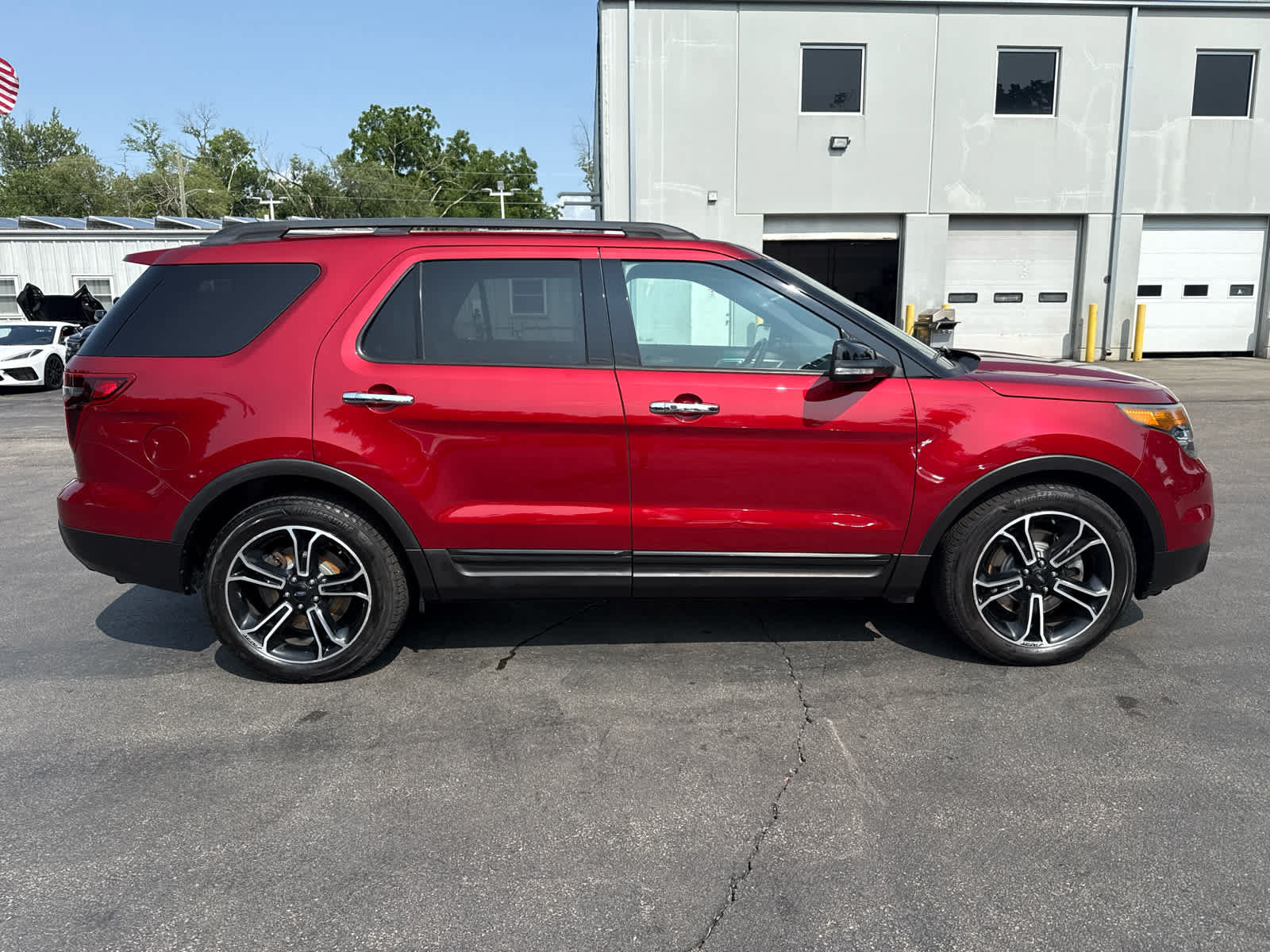 Used 2013 Ford Explorer Sport AWD/4WD image 2