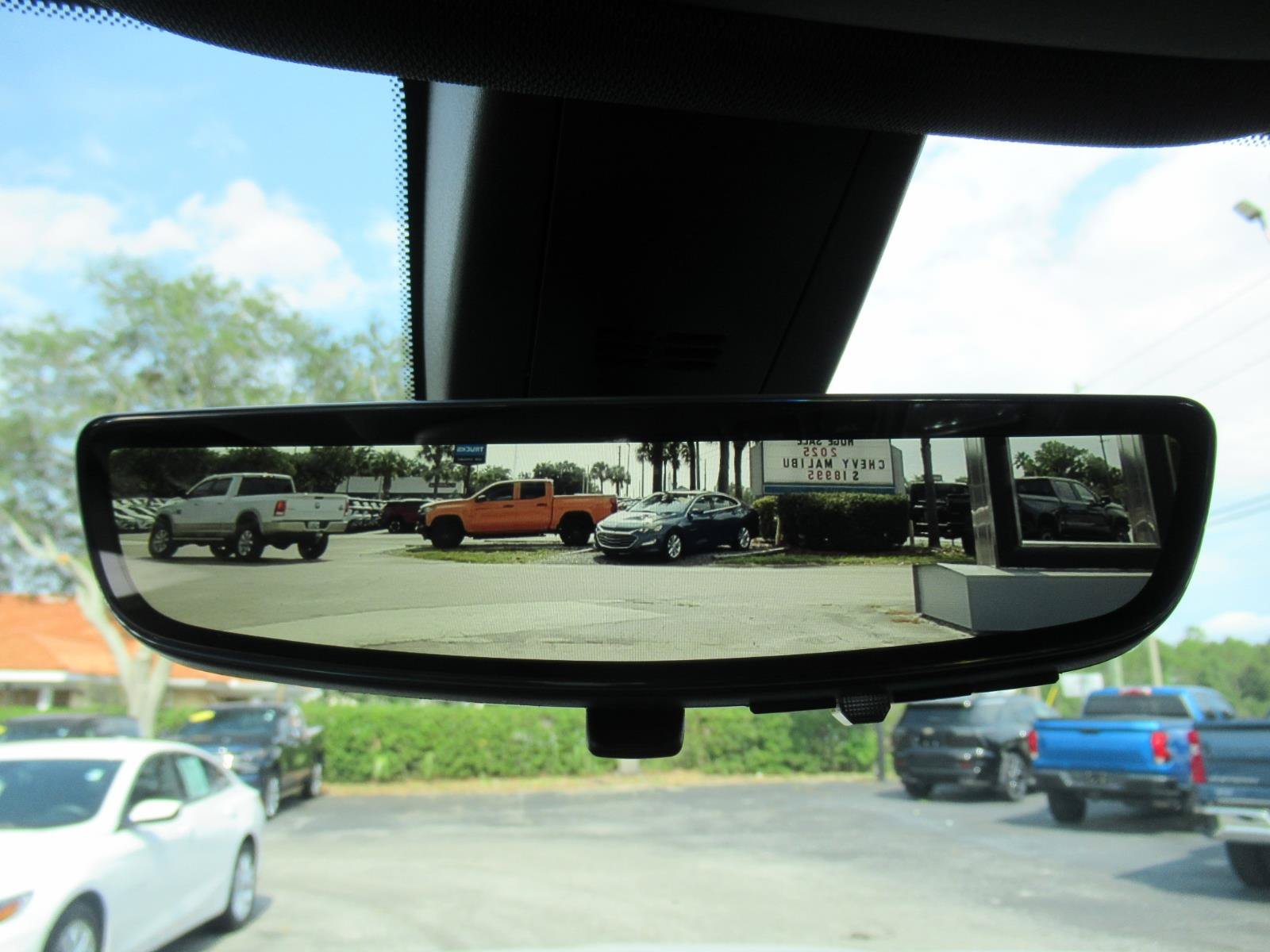 Used 2023 Chevrolet Traverse Premier w/ Redline Edition FWD image 31