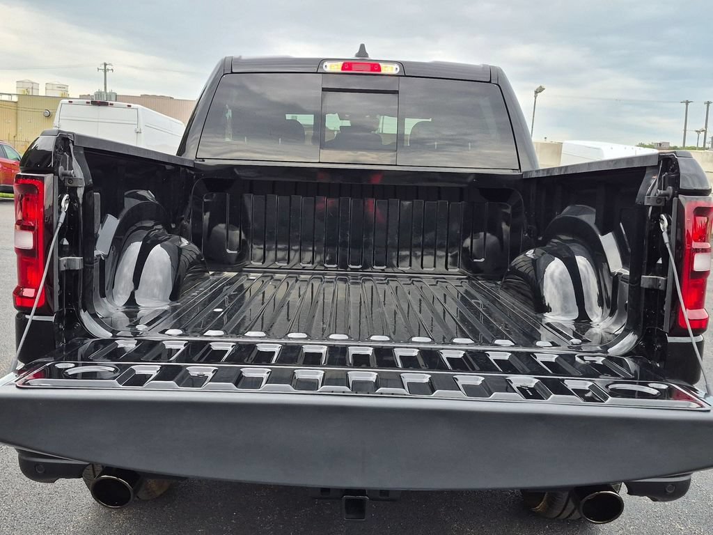 Used 2025 RAM 1500 Big Horn AWD/4WD image 24