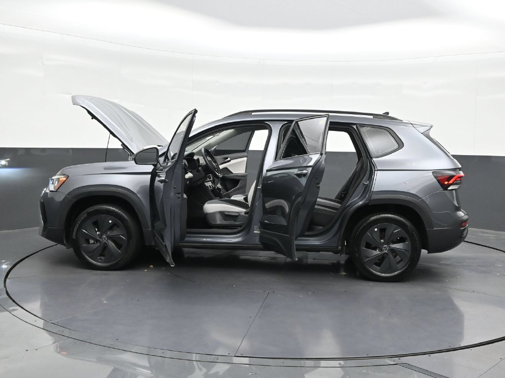 Used 2025 Volkswagen Taos S FWD image 33