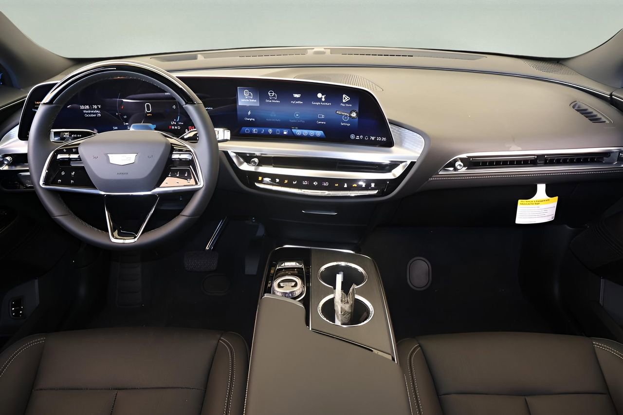New 2026 Cadillac Lyriq Sport RWD image 15