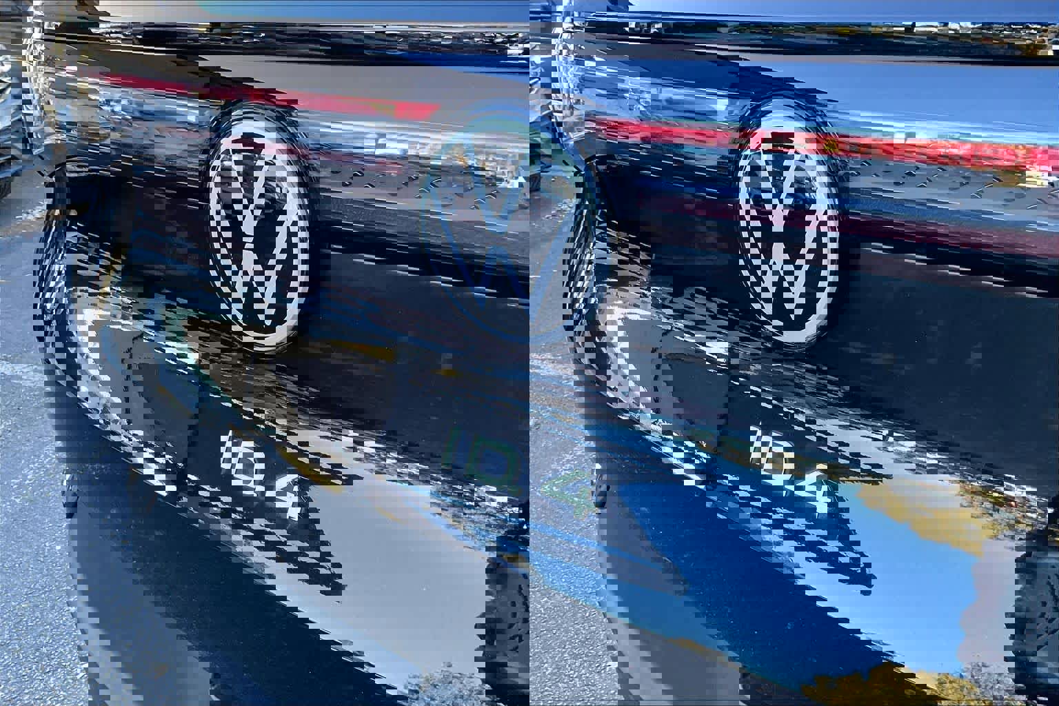 Used 2023 Volkswagen ID.4 S image 33