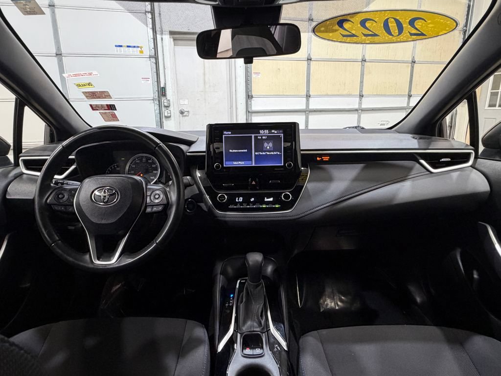 Used 2022 Toyota Corolla SE w/ SE Premium Package FWD image 24