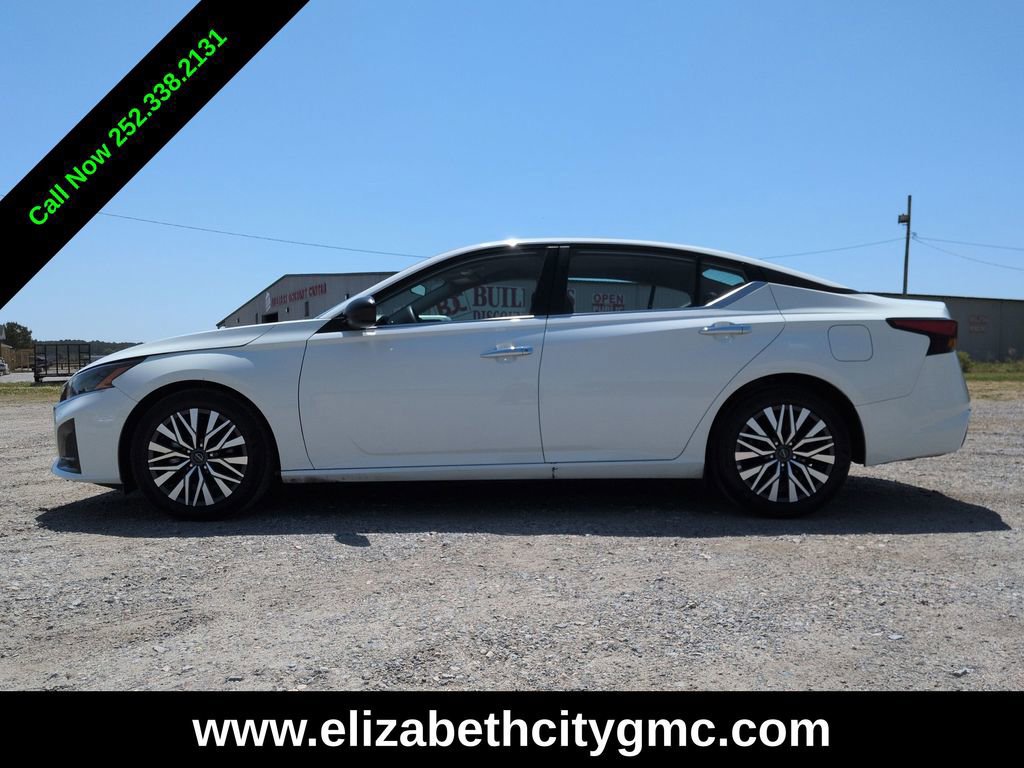Used 2025 Nissan Altima 2.5 SV FWD image 6