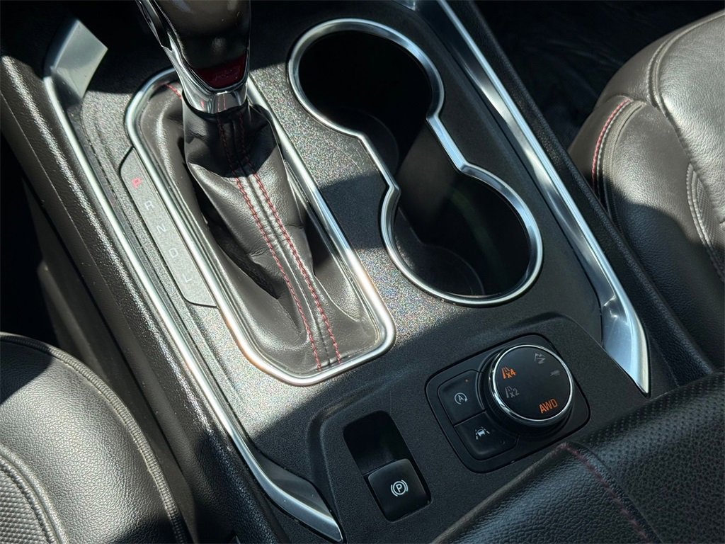 Used 2022 Chevrolet Traverse RS image 22