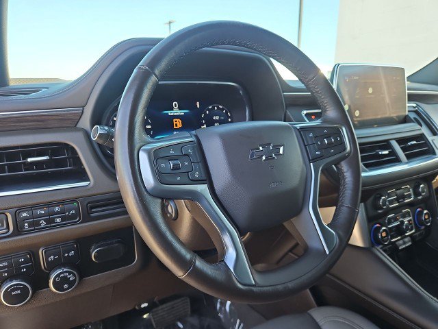 Used 2022 Chevrolet Tahoe Z71 w/ Luxury Package AWD/4WD image 11