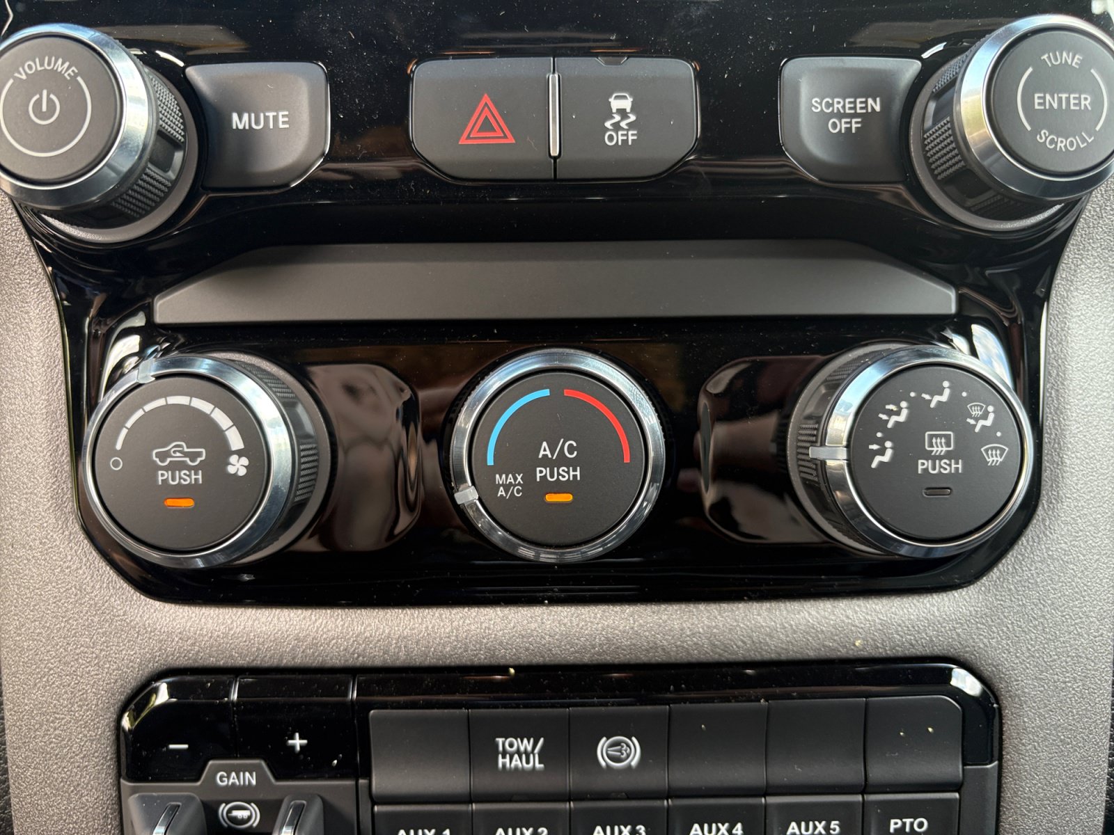 New 2026 RAM 3500 Tradesman RWD image 17
