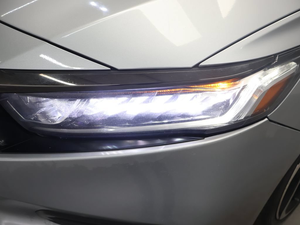 Used 2018 Honda Accord Sport image 29