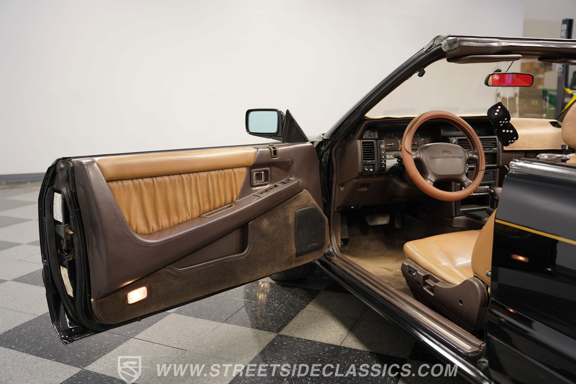 Used 1991 INFINITI M30 Convertible image 36