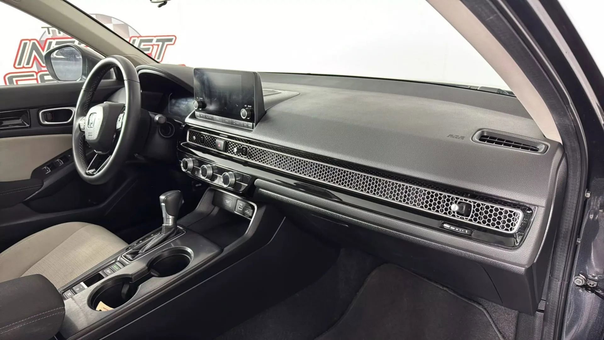 Used 2024 Honda Civic EX image 9