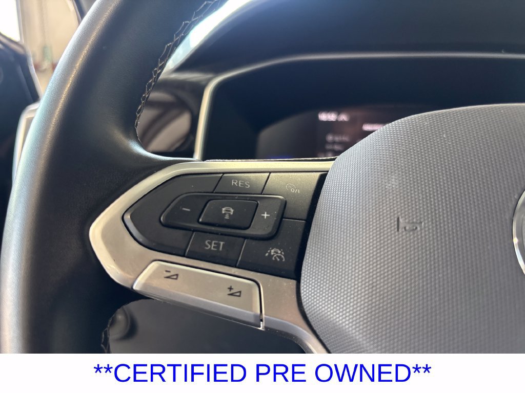 Used 2025 Volkswagen Taos SE AWD/4WD image 13