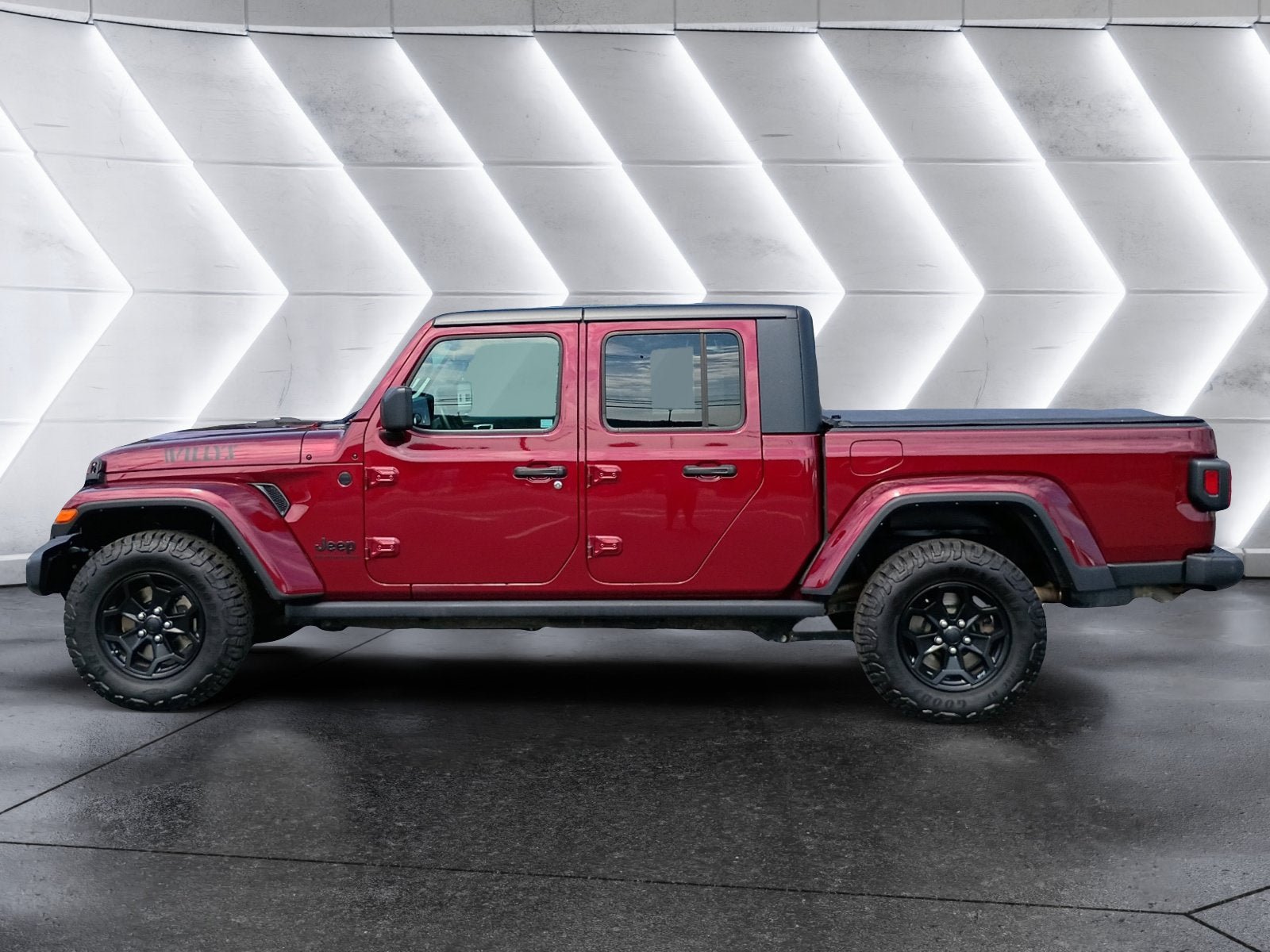 Used 2021 Jeep Gladiator Sport AWD/4WD image 3