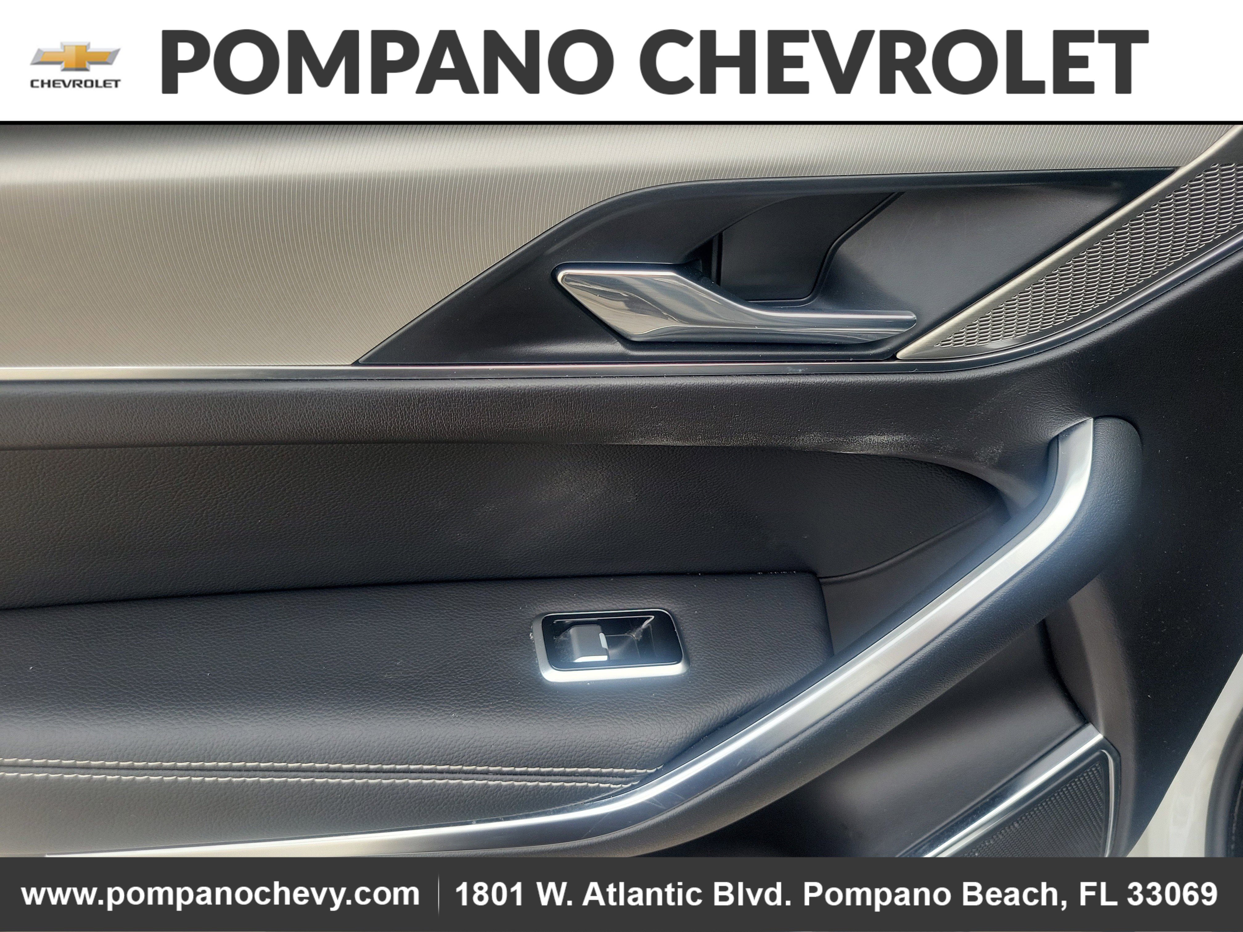 Used 2025 Jaguar F-PACE R-Dynamic S image 10