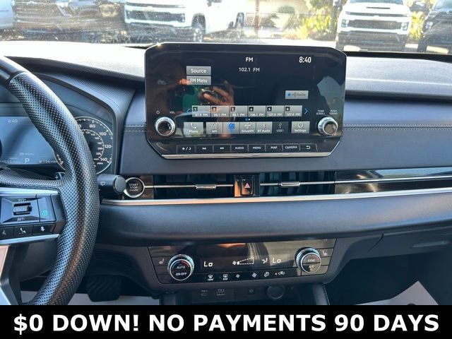 Used 2024 Mitsubishi Outlander SE Black Edition FWD image 23