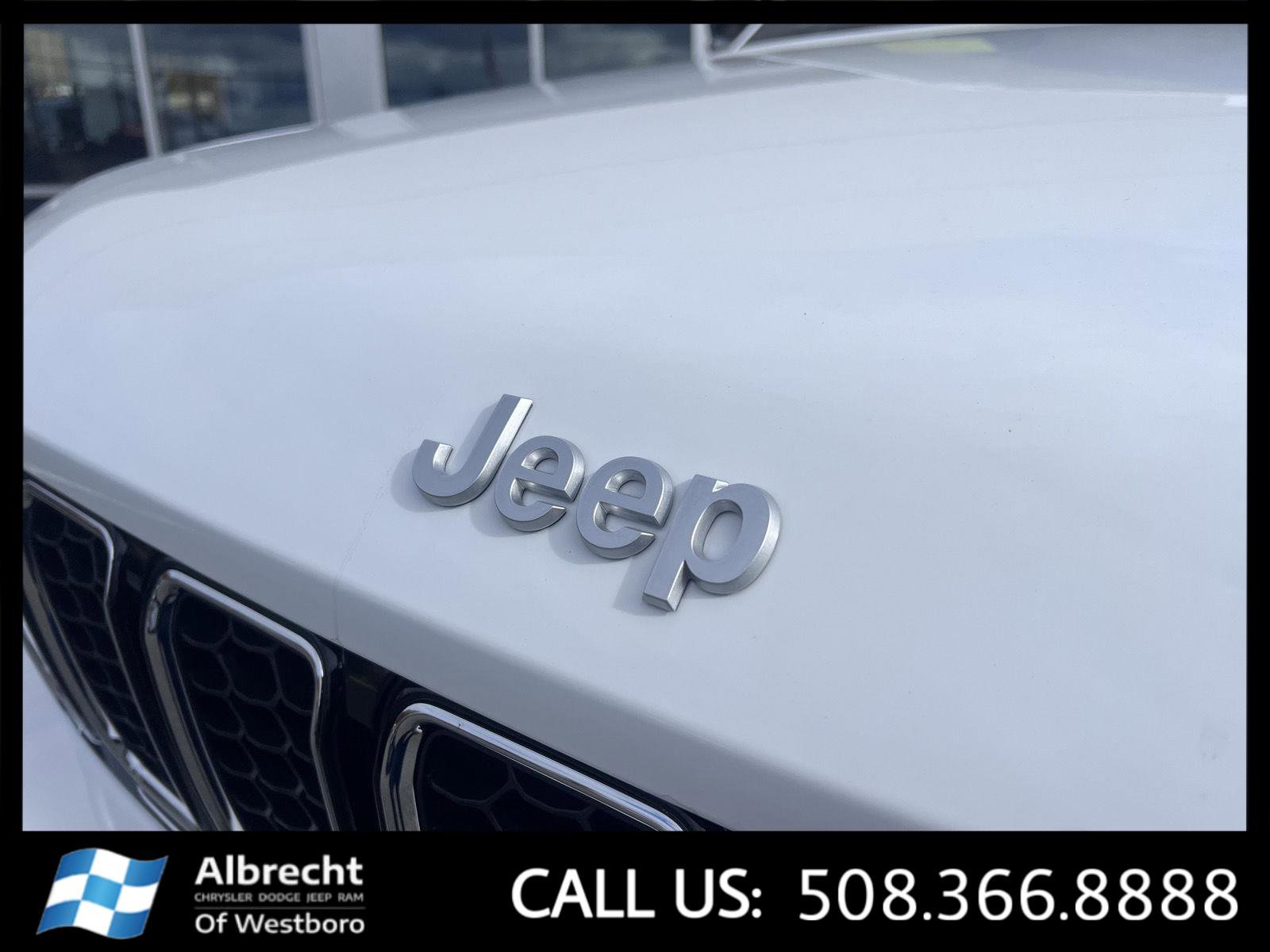 New 2025 Jeep Grand Cherokee Overland w/ Luxury Tech Group IV image 9