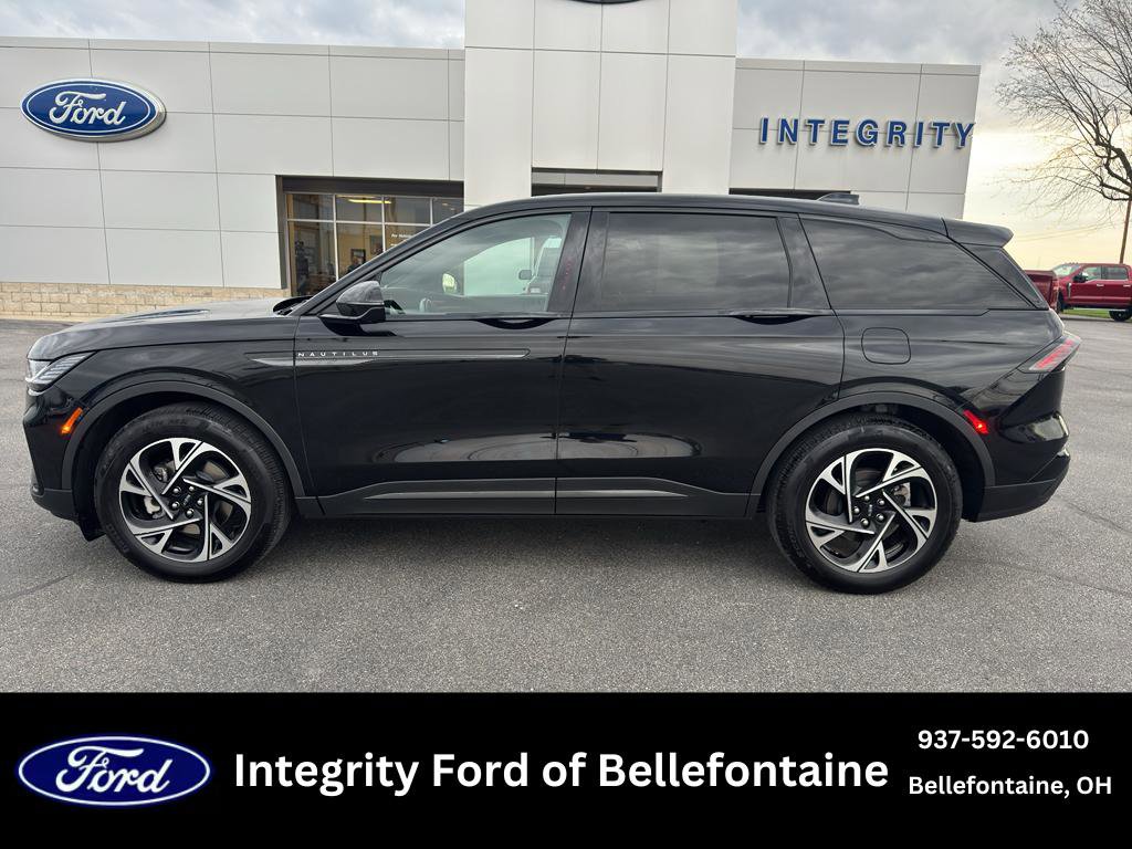 Used 2025 Lincoln Nautilus Premier w/ Jet Appearance Package AWD/4WD image 1