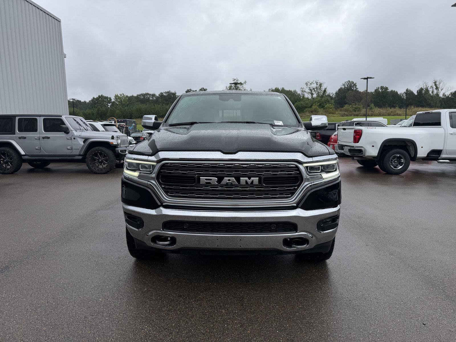 Used 2024 RAM 1500 Limited AWD/4WD image 2