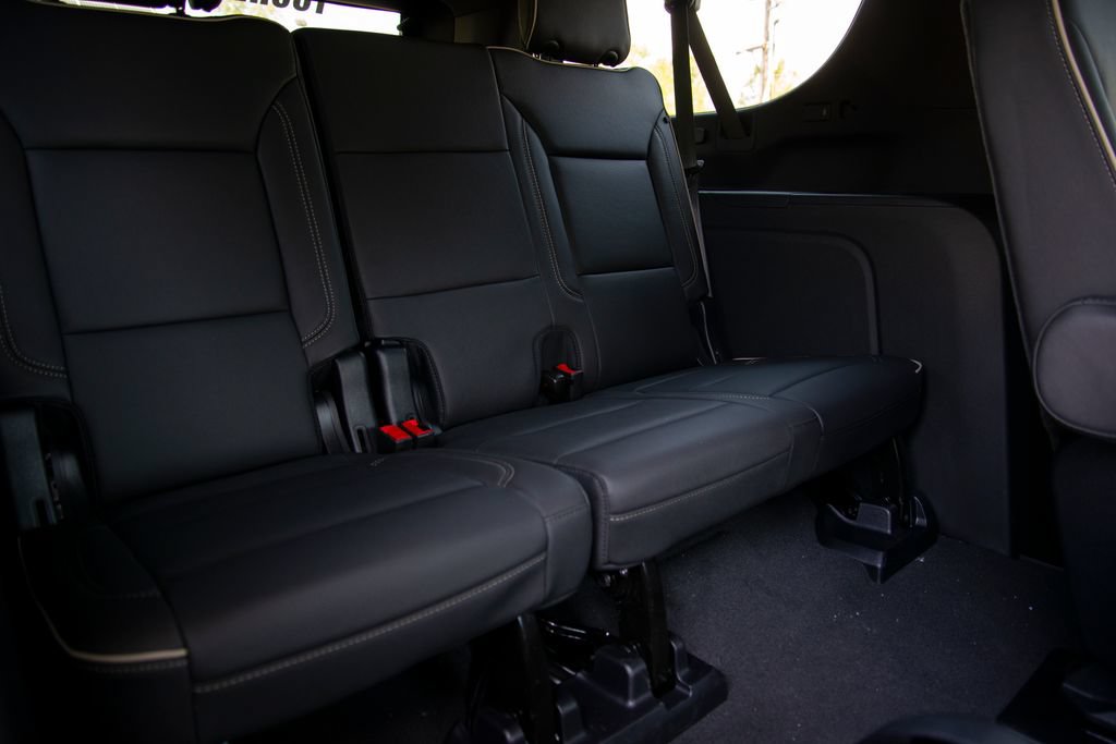 New 2025 Chevrolet Suburban Premier AWD/4WD image 14