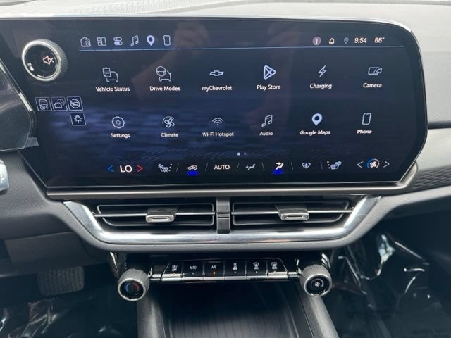 Used 2026 Chevrolet Equinox EV LT w/ Comfort Package AWD/4WD image 16