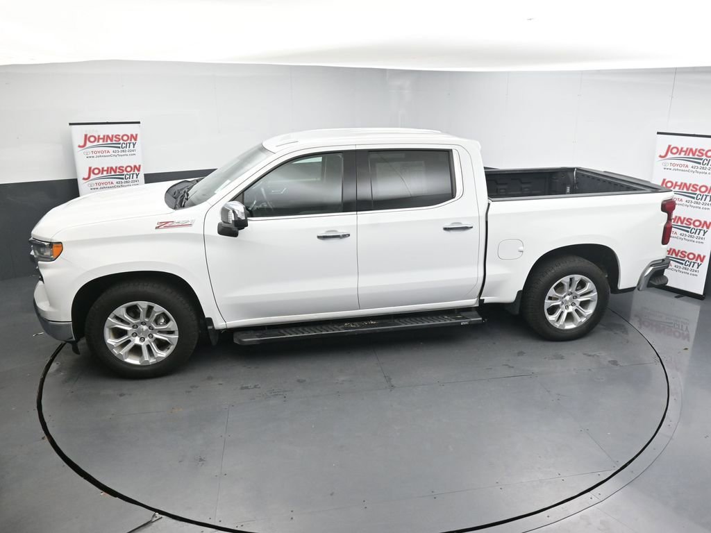 Used 2023 Chevrolet Silverado 1500 LTZ w/ LTZ Convenience Package II AWD/4WD image 29