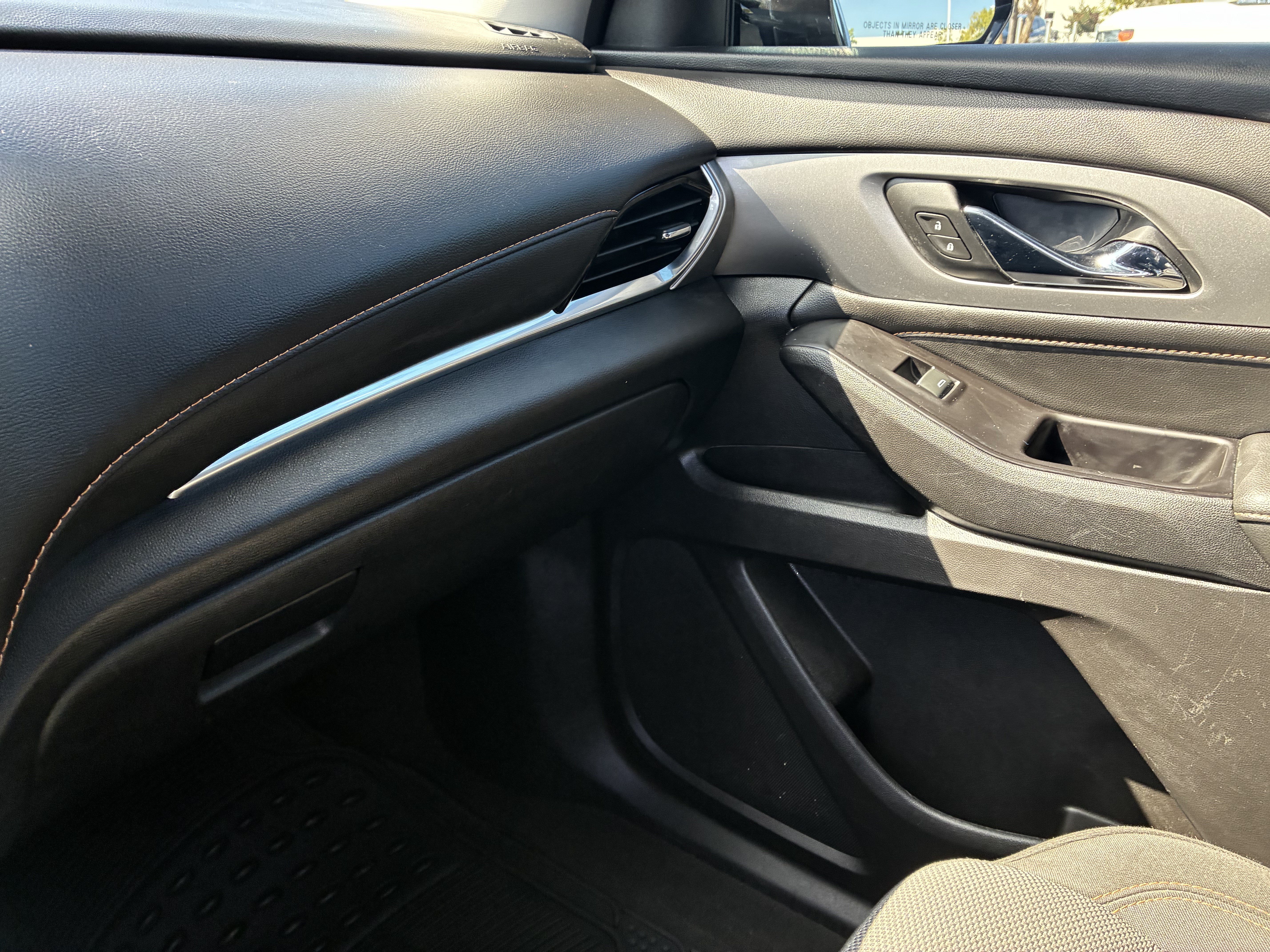 Used 2019 Chevrolet Traverse LT FWD image 37