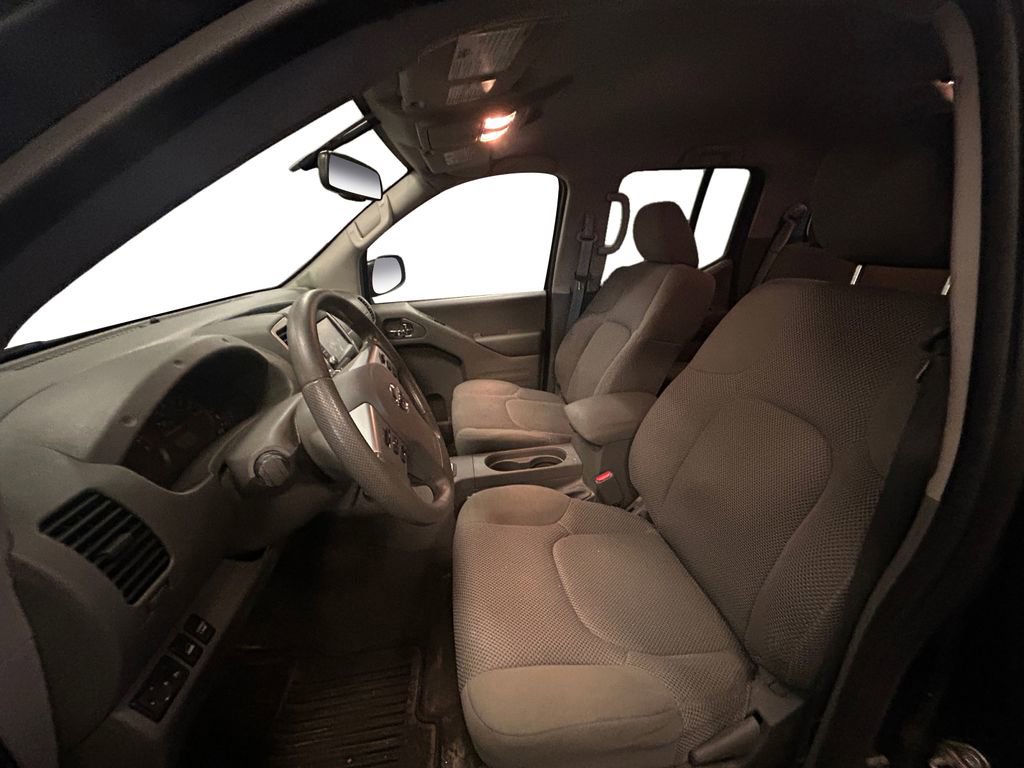 Used 2020 Nissan Frontier SV AWD/4WD image 10