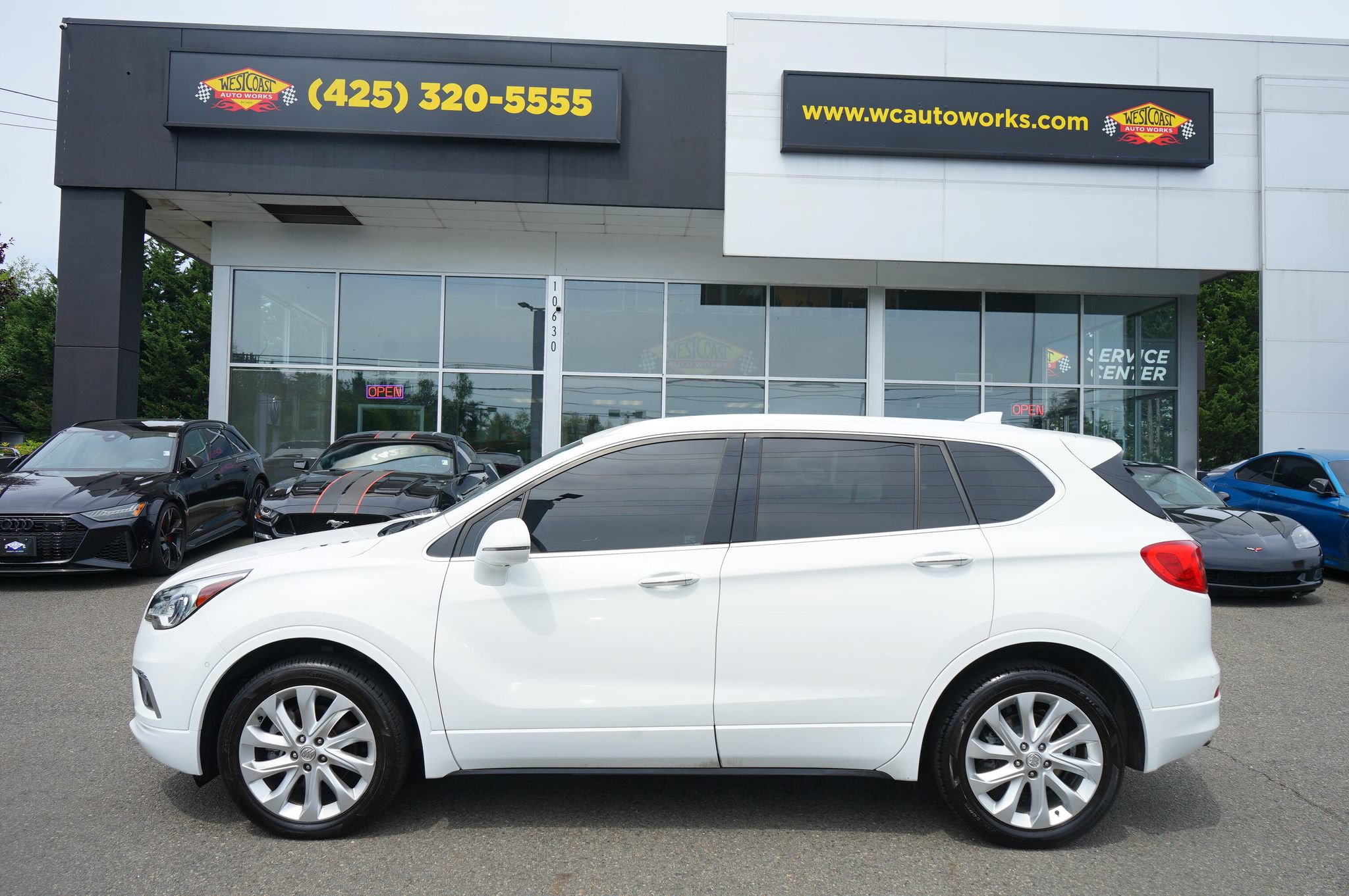 Used 2017 Buick Envision Premium w/ Driver Confidence Package AWD/4WD image 2