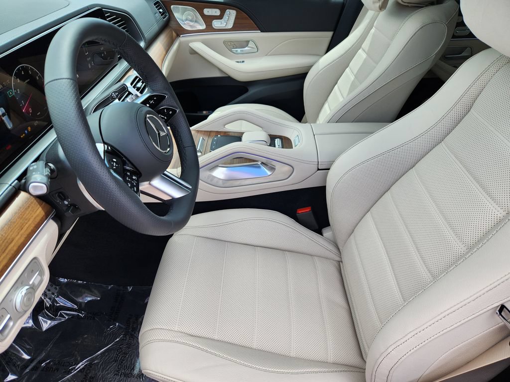 New 2026 Mercedes-Benz GLS 580 4MATIC image 12