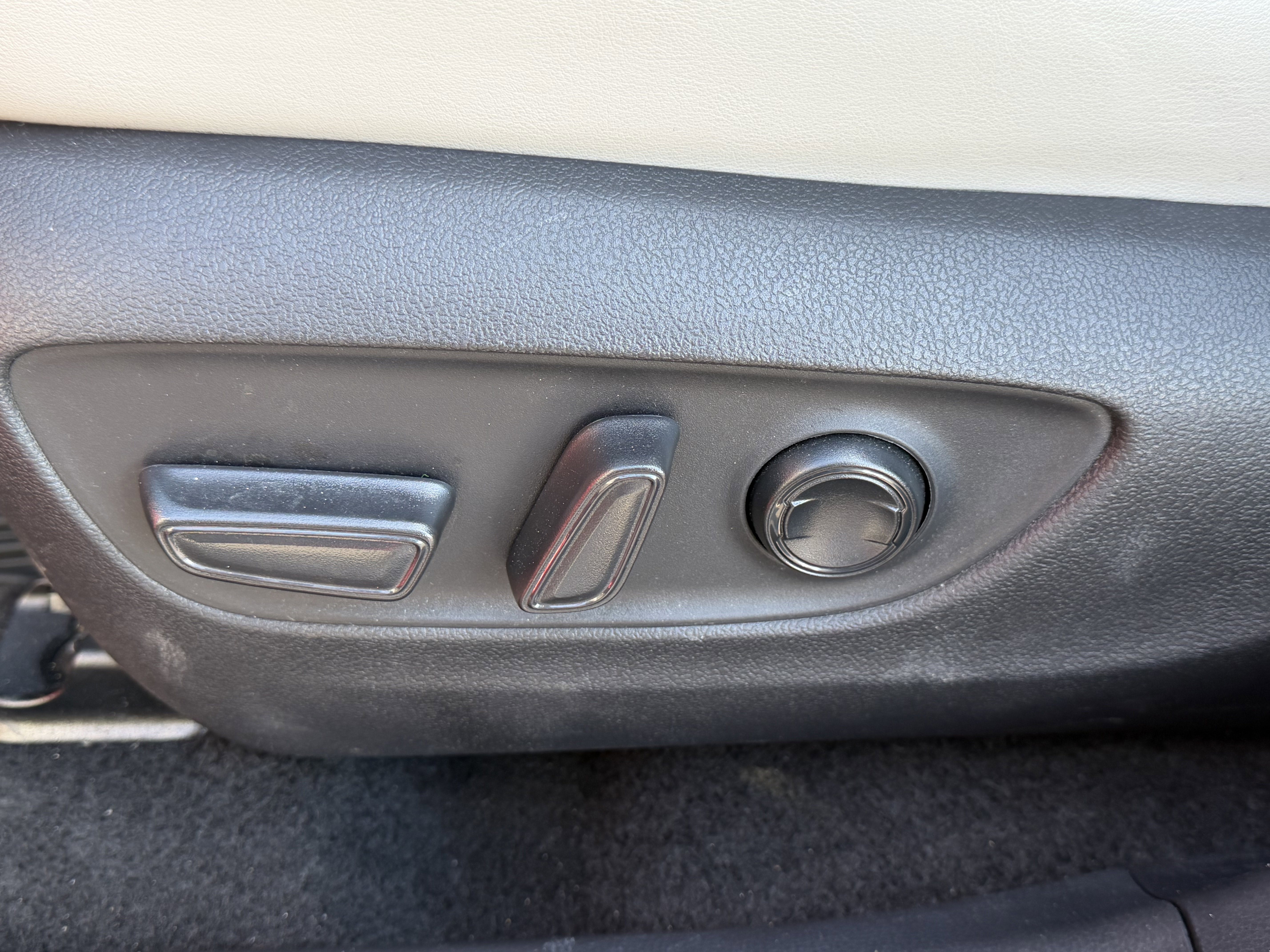 Used 2023 Toyota RAV4 Limited w/ Limited Grade Weather Package image 25