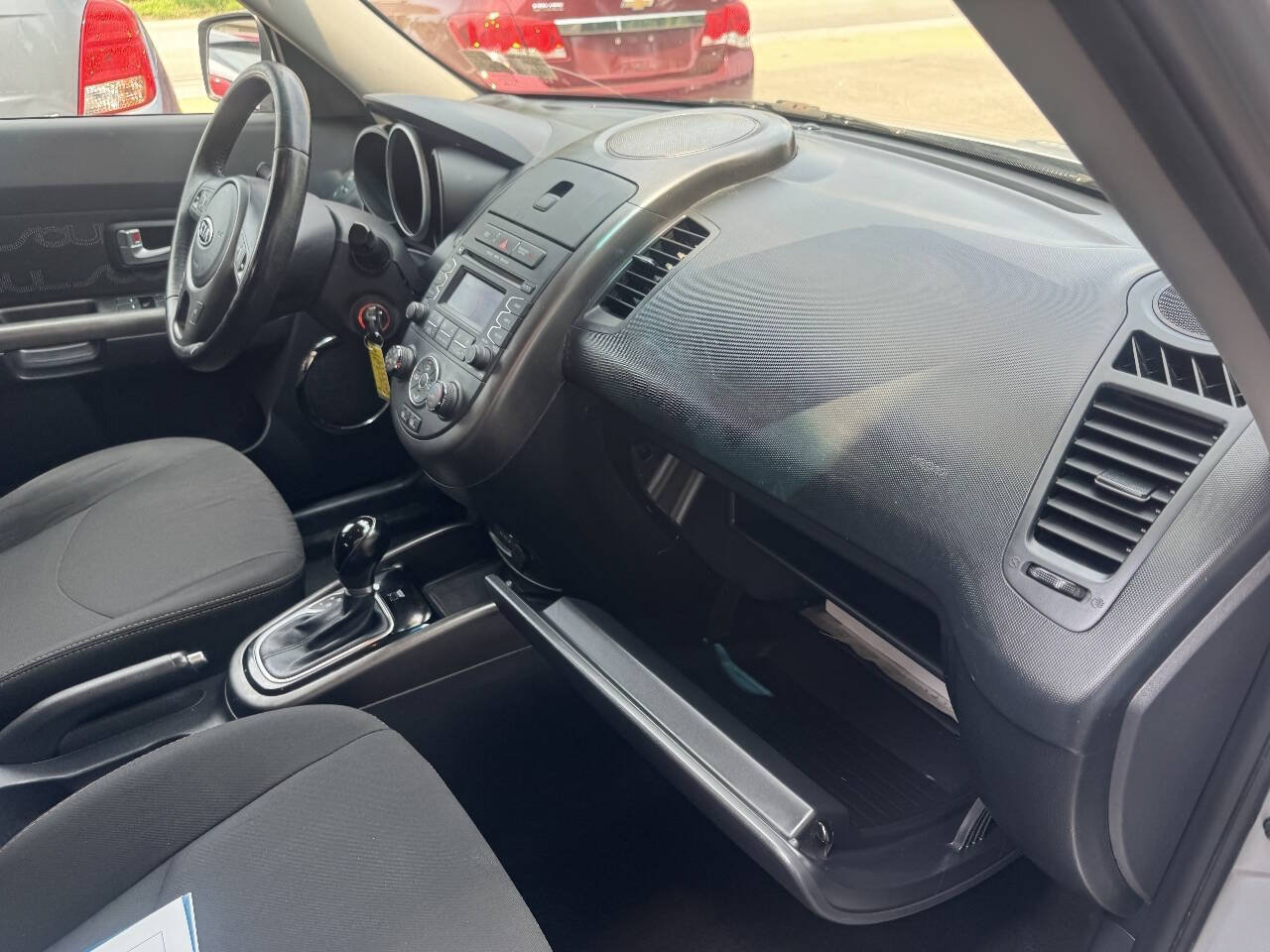 Used 2012 Kia Soul + FWD image 26