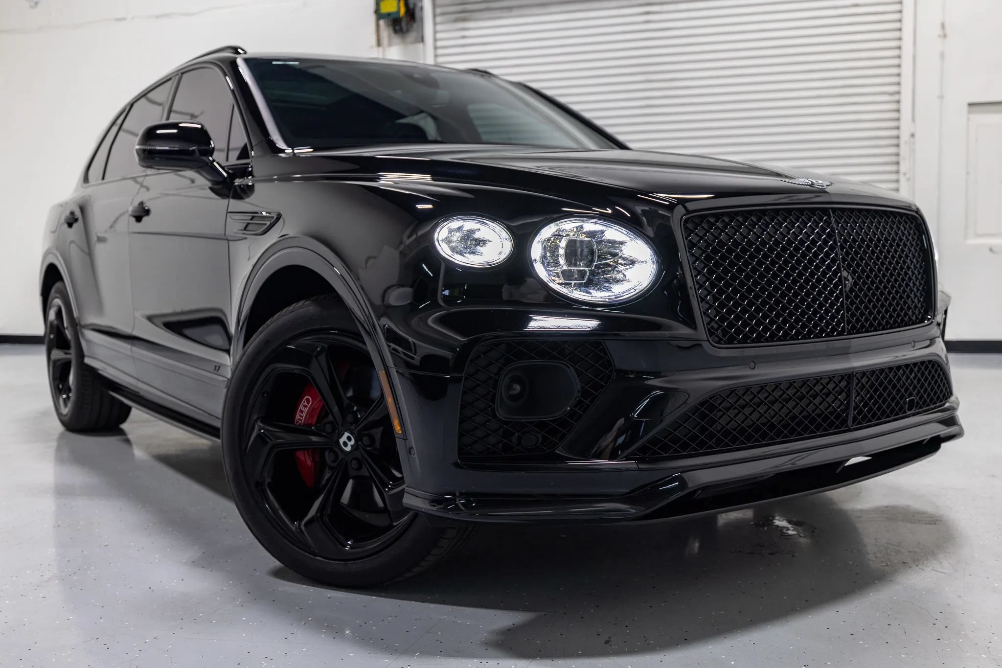 Used 2022 Bentley Bentayga AWD/4WD image 29