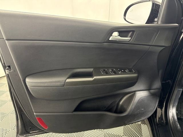 Used 2022 Kia Sportage Nightfall Edition image 26