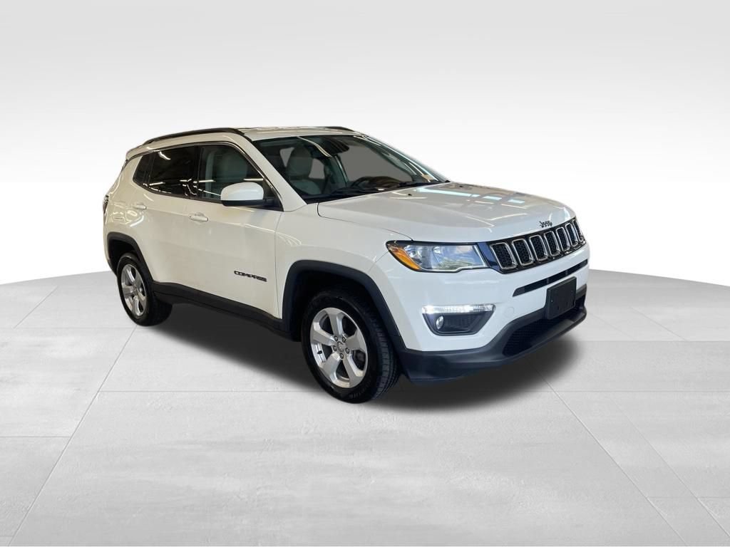Used 2020 Jeep Compass Latitude w/ Cold Weather Group AWD/4WD image 39