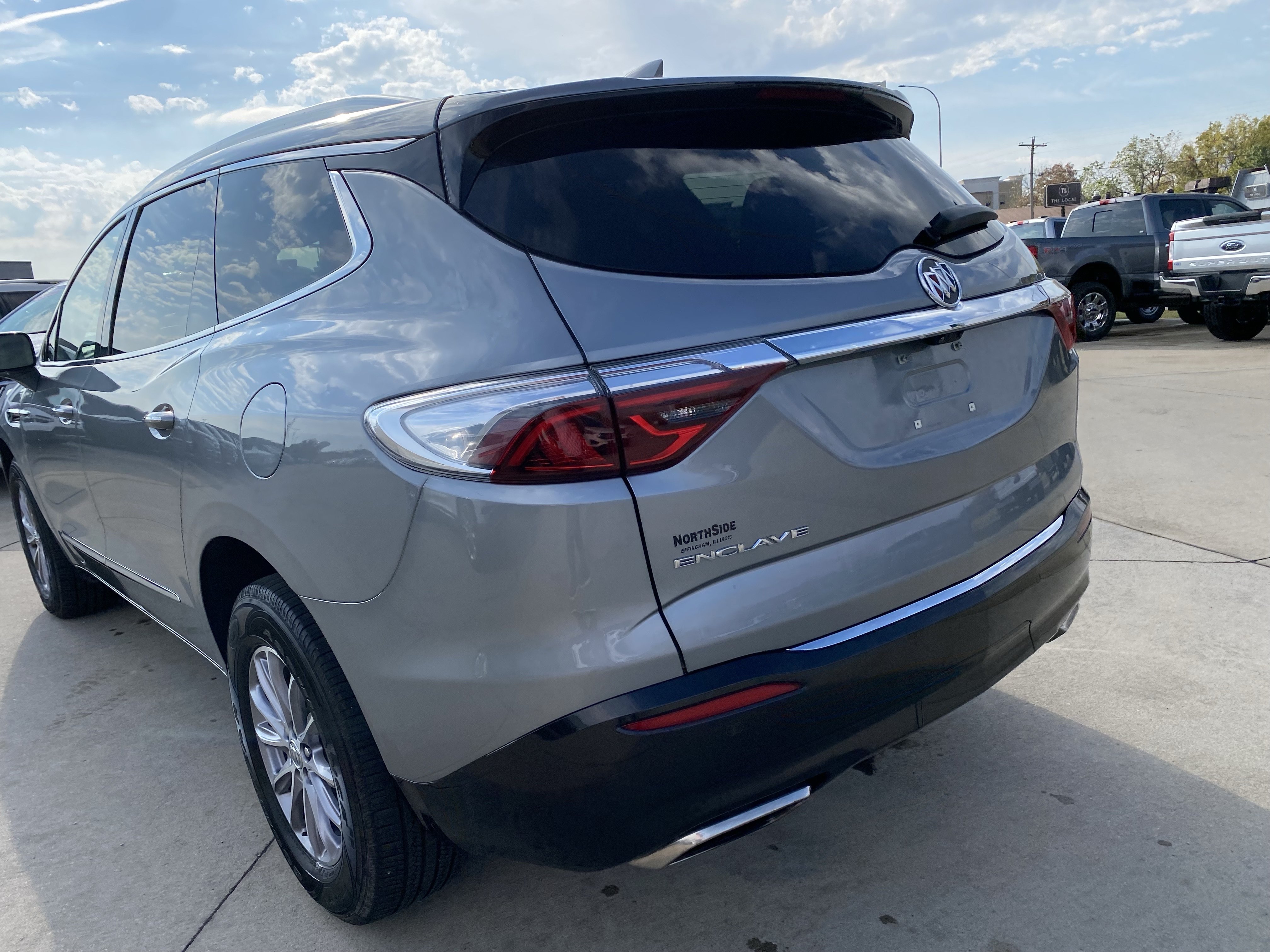 Used 2024 Buick Enclave Premium FWD image 6