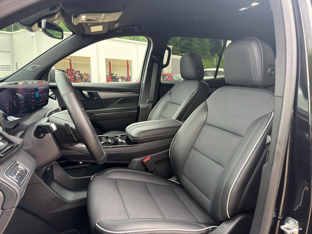 Used 2026 Buick Enclave Preferred FWD image 10