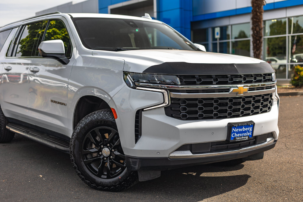 Used 2022 Chevrolet Suburban LS AWD/4WD image 3