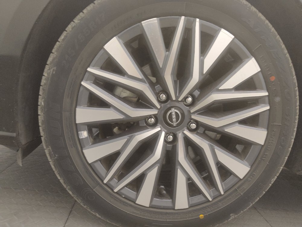 Used 2025 Nissan Altima 2.5 SV FWD image 31